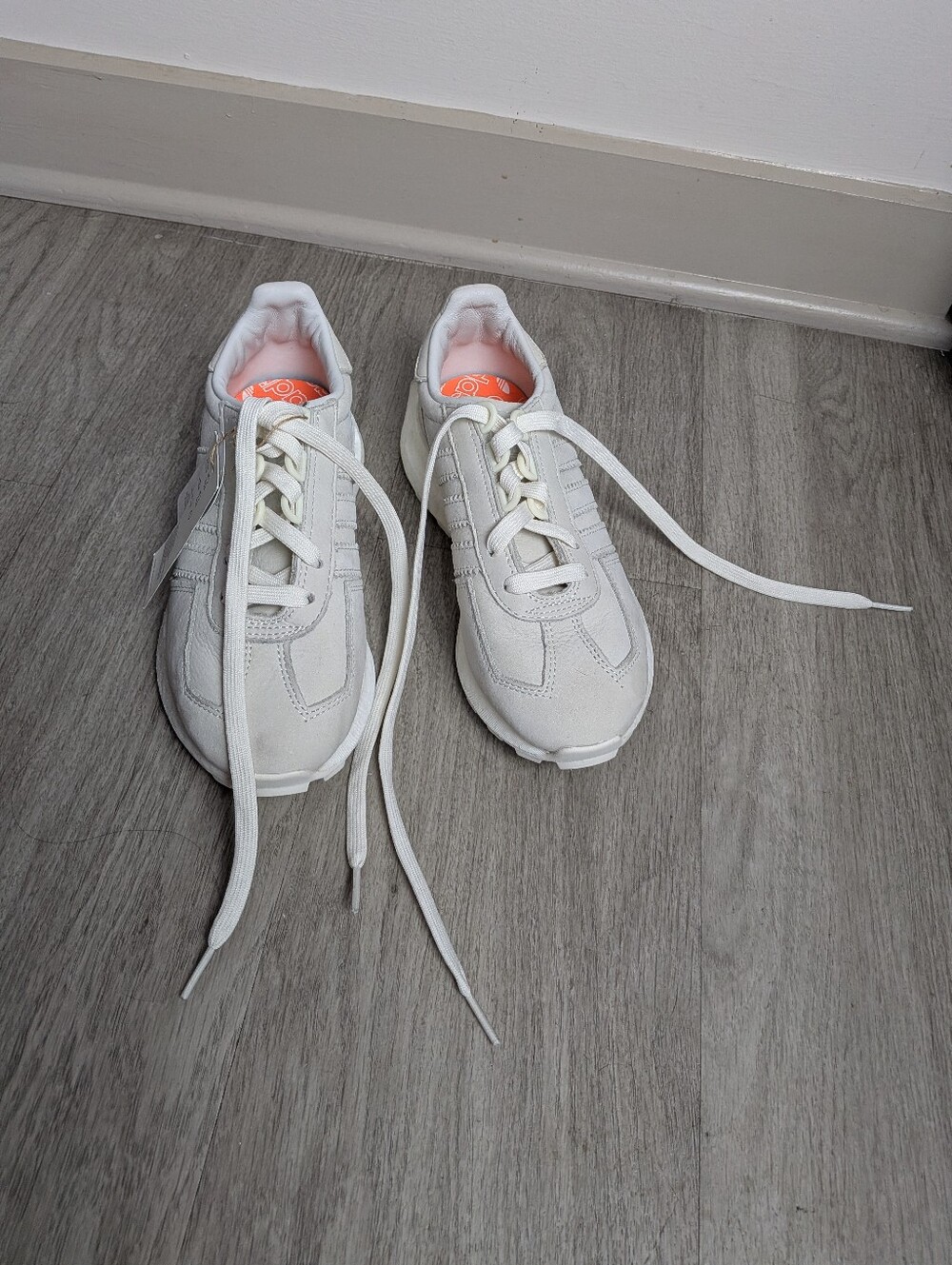 Adidas Mens Off White Retropy E5 GW6782 Lace Up Low Top Sneaker Shoes Size 4.5